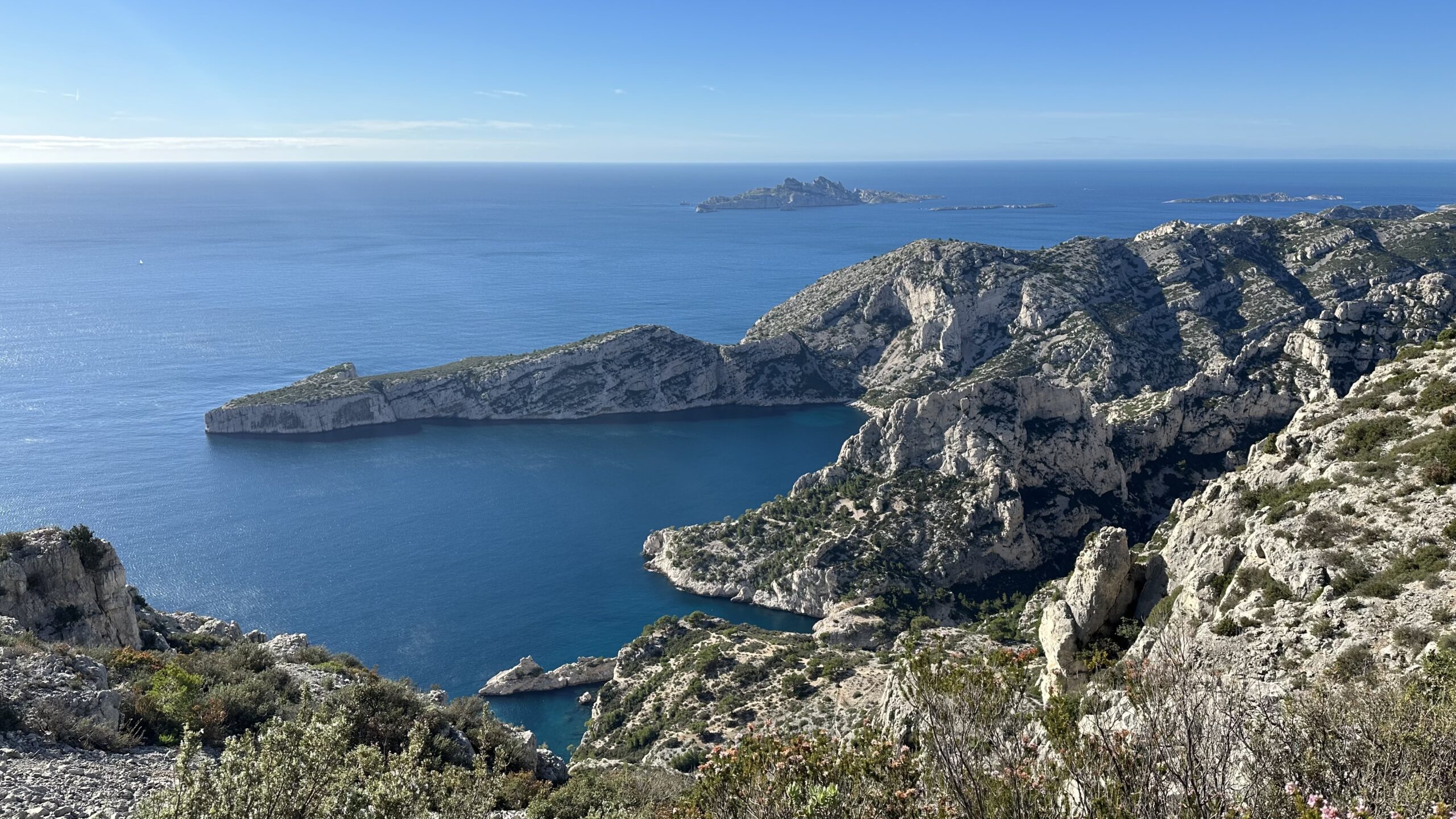 Lire la suite à propos de l’article Marseille Cassis par Les Crêtes